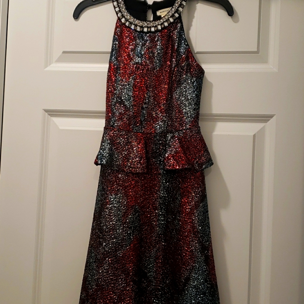 Girls dress size small fits like an 8